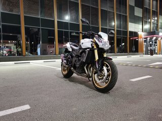 2011 Yamaha FZ8, белый, 650000 рублей, вид 5
