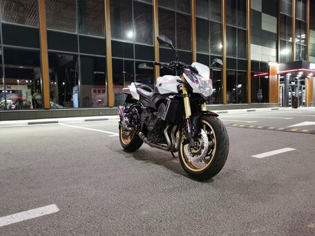 2011 Yamaha FZ8, белый, 650000 рублей, вид 5