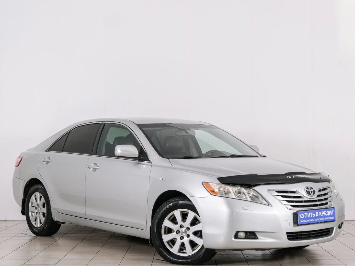Открыть фотографии: Toyota Camry VI (XV40)