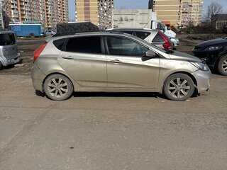 2012 Hyundai Solaris I, бежевый, 580000 рублей, вид 2