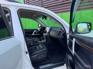 2016 Toyota Land Cruiser 200 Series Рестайлинг 2, белый, 4390000 рублей, вид 5