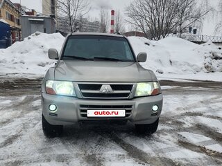2003 Mitsubishi Montero III, серый, 700000 рублей, вид 2