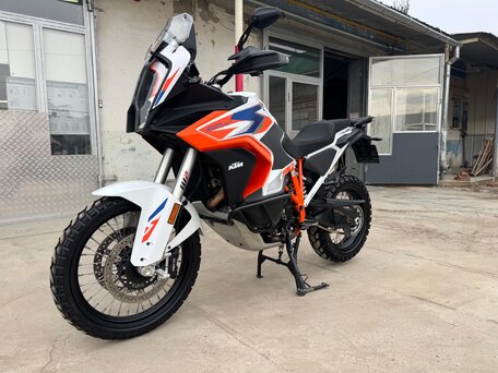2023 KTM 1290 Super Adventure R, оранжевый, 1650000 рублей, вид 2