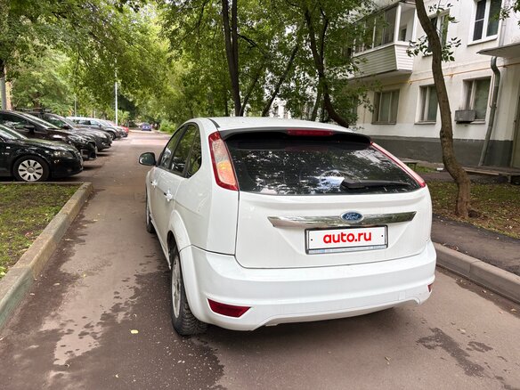2008 Ford Focus II Рестайлинг, белый, 380000 рублей - вид 9