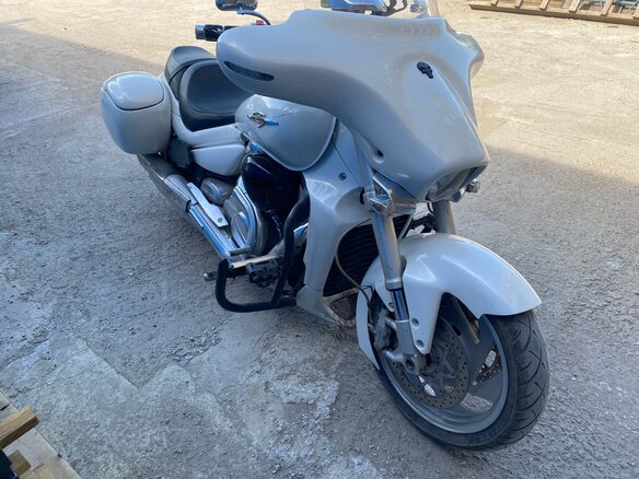 2006 Suzuki Boulevard M109R, белый, 1100000 рублей