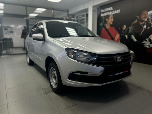 2026 Lada (ВАЗ) Granta I Рестайлинг, серебристый - вид 1