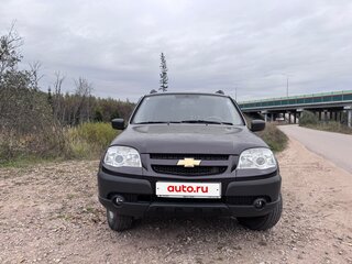 2013 Chevrolet Niva I Рестайлинг, коричневый, 490000 рублей, вид 1