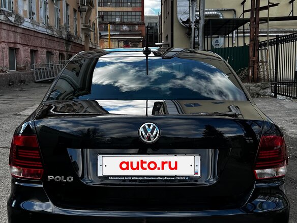 2019 Volkswagen Polo V Рестайлинг, чёрный, 1250000 рублей - вид 2