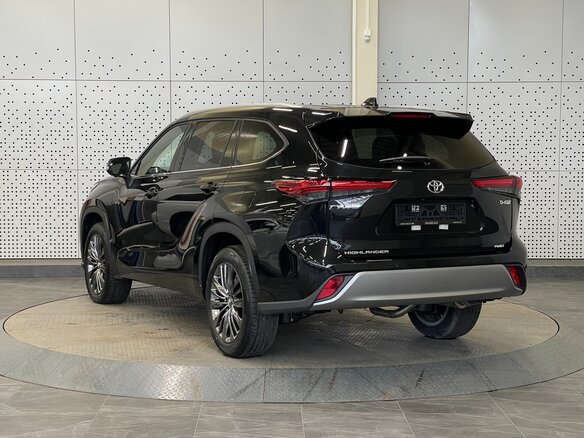 2026 Toyota Highlander IV (XU70), чёрный - вид 4