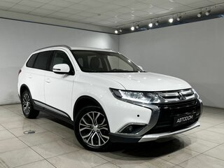 2018 Mitsubishi Outlander III Рестайлинг 2, белый, 1789000 рублей, вид 3