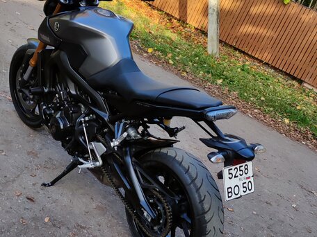 2016 Yamaha MT-09 (FZ-09), серый, 630000 рублей, вид 4