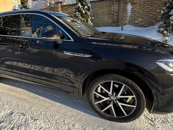 2018 Volkswagen Touareg III, коричневый, 7500000 рублей - вид 12