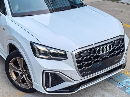 2022 Audi Q2 L 35 TFSI I Рестайлинг, белый, 1544000 рублей, вид 2