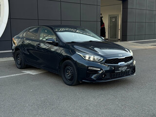 2020 Kia Cerato IV, чёрный, 1728000 рублей, вид 3
