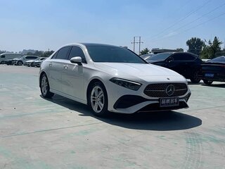 2023 Mercedes-Benz A-Класс 180 IV (W177) Рестайлинг, белый, 1750285 рублей, вид 3
