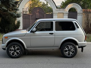 2025 Lada (ВАЗ) Niva Legend I, серебристый, 1350000 рублей, вид 3