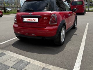 2012 Mini Hatch One II (R56) Рестайлинг, красный, 780000 рублей, вид 4