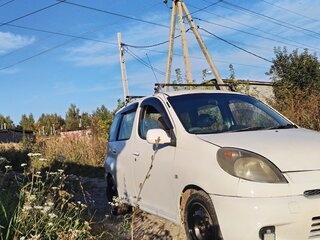 2001 Toyota FunCargo, белый, 250000 рублей, вид 4