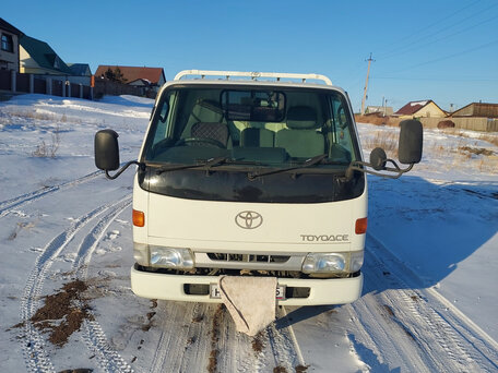 1996 Toyota Dyna, белый, 1500000 рублей, вид 1