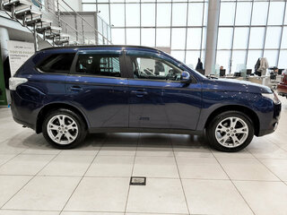 2013 Mitsubishi Outlander III, синий, 1350000 рублей, вид 4