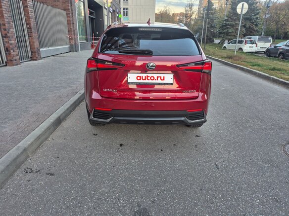 2017 Lexus NX 200 I Рестайлинг, красный, 2800000 рублей - вид 11