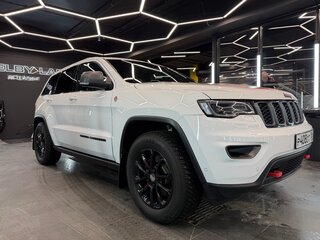 2017 Jeep Grand Cherokee IV (WK2) Рестайлинг, белый, 3690000 рублей, вид 2