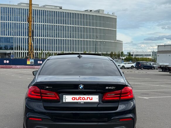 2020 BMW 5 серии 540i xDrive VII (G30/G31/G38), чёрный - вид 2