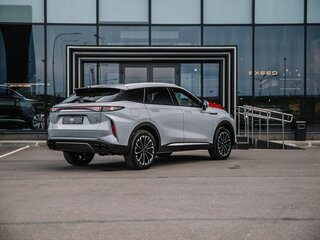 2025 Exeed RX, серый, 5300000 рублей, вид 4