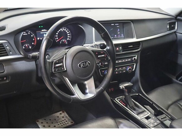 2019 Kia Optima IV Рестайлинг, белый, 2029000 рублей - вид 5