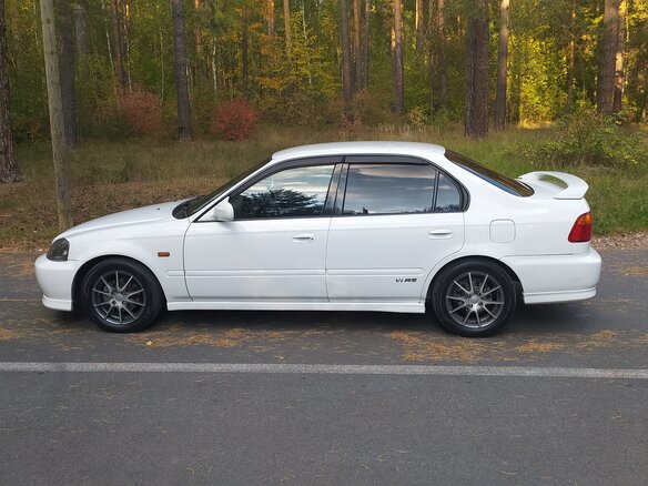 1999 Honda Civic Ferio II, белый, 500000 рублей - вид 14