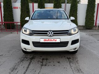 2010 Volkswagen Touareg II, белый, 1300000 рублей, вид 2