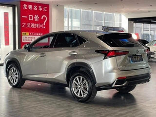 2021 Lexus NX 200 I Рестайлинг, серый, 2600000 рублей, вид 3