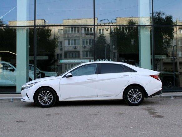 2021 Hyundai Elantra VII (CN7), белый, 1840000 рублей - вид 7