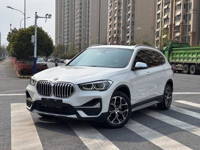 Открыть фотографии: BMW X1 II (F48) Рестайлинг