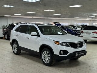 2011 Kia Sorento II, белый, 949000 рублей, вид 3