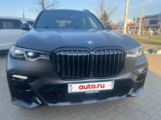2021 BMW X7 M50i I (G07), серый, 9800000 рублей, вид 3
