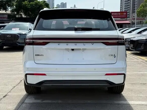 2024 Geely Monjaro (Xingyue L) I Рестайлинг (China Market), белый, 3500000 рублей - вид 3
