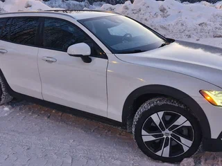 2019 Volvo V60 Cross Country II, белый, 3100000 рублей, вид 3