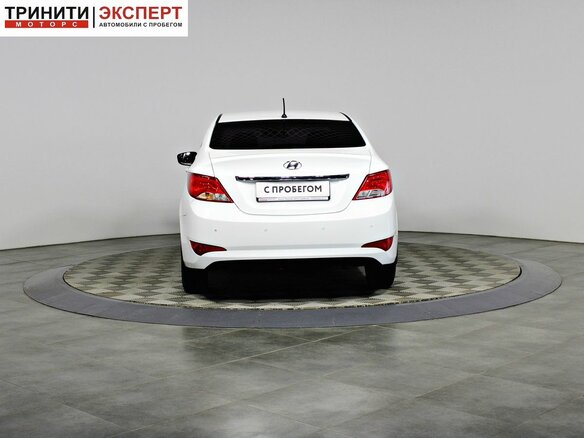 2015 Hyundai Solaris I Рестайлинг, белый, 985000 рублей - вид 6
