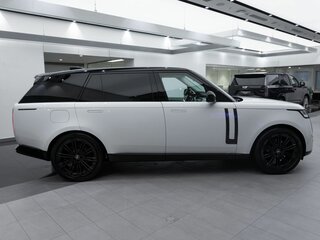 2024 Land Rover Range Rover D350 MHEV Long V, белый, 24500000 рублей, вид 3