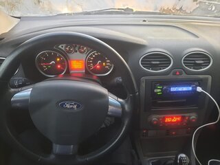 2010 Ford Focus II Рестайлинг, фиолетовый, 500000 рублей, вид 4