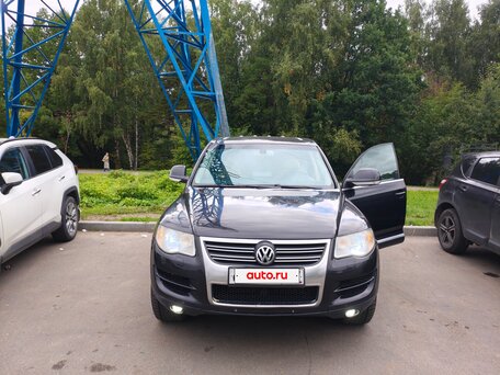 2007 Volkswagen Touareg I Рестайлинг, чёрный, 1030000 рублей, вид 2