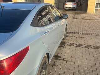 2011 Hyundai Solaris I, голубой, 910000 рублей, вид 3