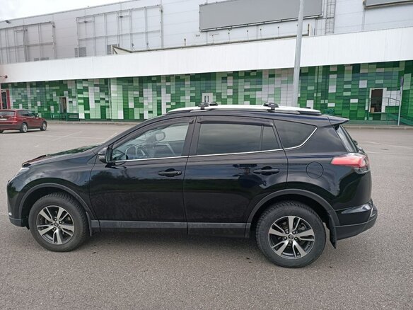 2018 Toyota RAV4 IV (XA40) Рестайлинг, чёрный, 2600000 рублей - вид 8