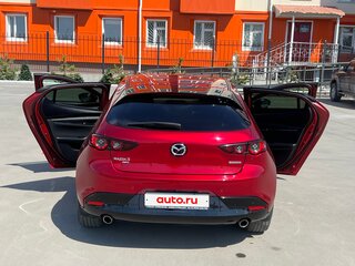 2019 Mazda 3 IV (BP), красный, 2000000 рублей, вид 4