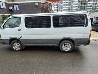 1991 Toyota HiAce H100, белый, 300000 рублей, вид 4