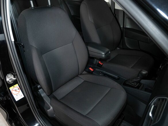 2021 Volkswagen Polo VI, чёрный, 1598000 рублей - вид 12