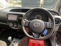 2018 Toyota Vitz III (XP130) Рестайлинг, серый, 990000 рублей - вид 11