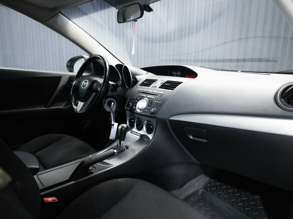 2012 Mazda 3 II (BL) Рестайлинг, белый, 990000 рублей - вид 15