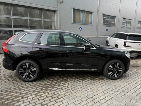 2025 Volvo XC60 II Рестайлинг 2, чёрный, 6298850 рублей, вид 2